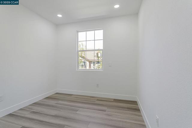 2511 Soren Way, San Ramon CA: https://media.crmls.org/mediaz/8eb46fed-3c28-4e6a-acc8-6efd3ccb6ec5.jpg