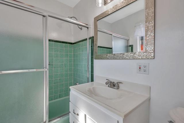 250 San Carlos Avenue, Redwood City CA: https://media.crmls.org/mediaz/8eb5aecb-10d7-4ebd-8350-f185034000ac.jpg