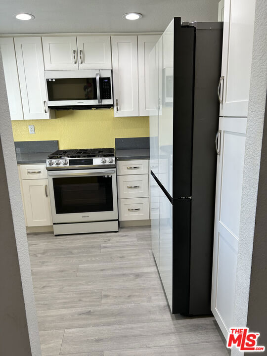 14179 Long View Drive, Fontana CA: https://media.crmls.org/mediaz/8eb62a5e-bd14-47d0-9754-b609919ccddf.jpg