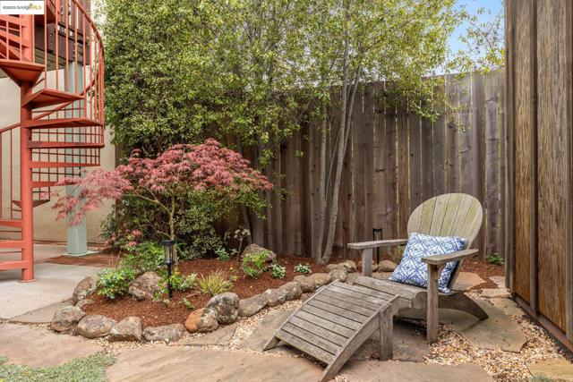1626 Kains Ave., Berkeley CA: https://media.crmls.org/mediaz/8eb68ddf-d0c7-4203-aca0-b29d1ec9dfff.jpg