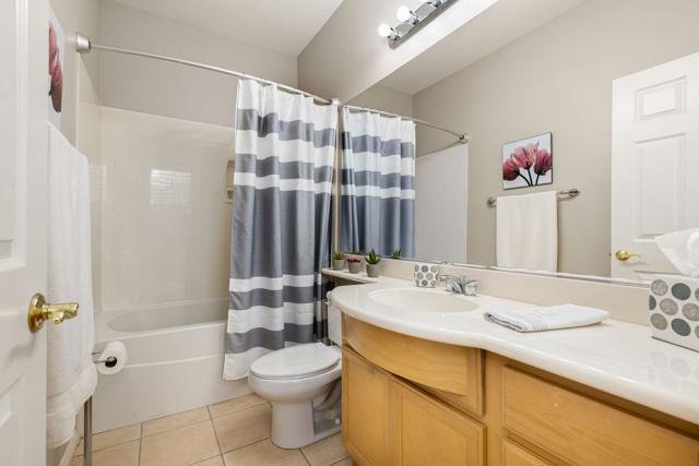 81297 Golden Barrel Way, La Quinta CA: https://media.crmls.org/mediaz/8eb6dafc-405f-44c8-a135-be30e19cc4f1.jpg