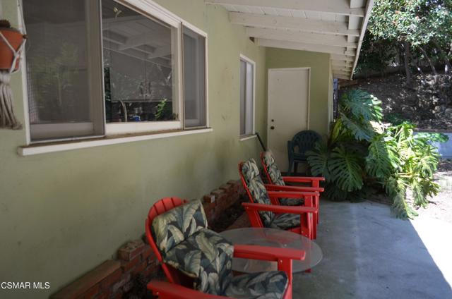 550 Arch Place, Glendale CA: https://media.crmls.org/mediaz/8eb71051-8109-4f7b-b823-27acd9560b8c.jpg