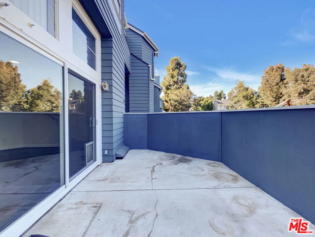 1048 Thomas Lane, 84 photo 5