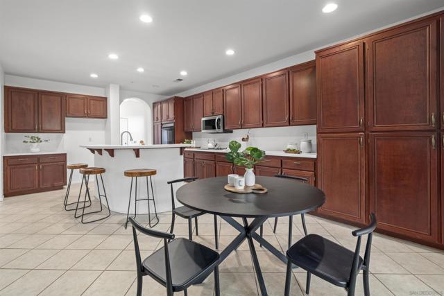 23527 Green Glen Road, Ramona CA: https://media.crmls.org/mediaz/8eb78312-3843-4d97-a280-3fc050a266f7.jpg