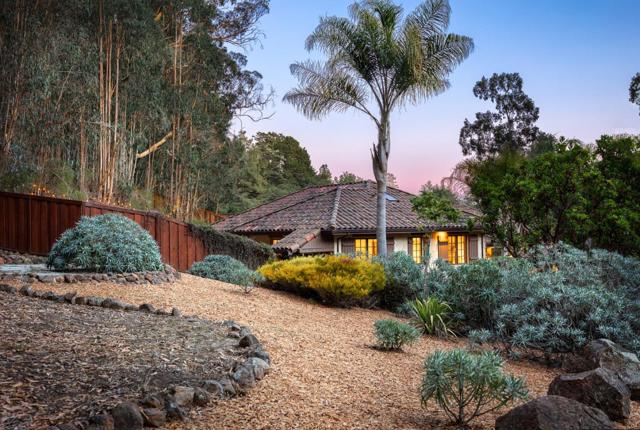 114 Zanzibar Drive, Aptos CA: https://media.crmls.org/mediaz/8eb87065-9b23-4f28-bbe1-2dab868b00cc.jpg