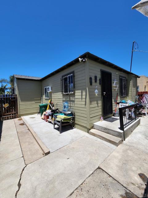 4129 Chamoune, San Diego, California 92105, ,Multi-Family,For Sale,Chamoune,250001262SD