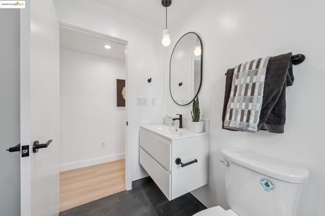 1207 Cedar St, Berkeley CA: https://media.crmls.org/mediaz/8eb96971-ee2d-4570-886c-fcbbadfcff4a.jpg