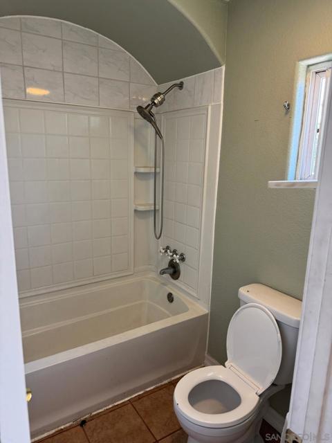 796 98 W Washington Ave, El Cajon CA: https://media.crmls.org/mediaz/8eb9b0e3-bd21-4170-976d-b7400256e733.jpg