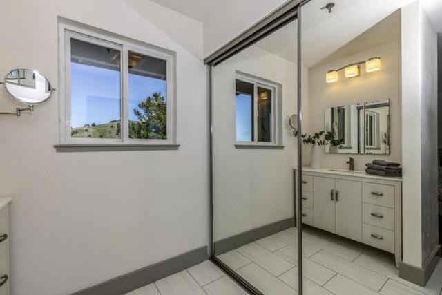 991 Fassler Avenue, Pacifica CA: https://media.crmls.org/mediaz/8eb9b56e-340d-4af8-901b-50ab83c76c11.jpg