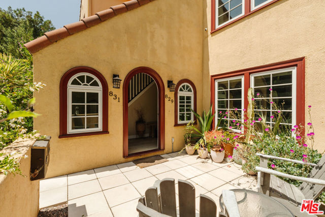 831 S Stanley Avenue, Los Angeles CA: https://media.crmls.org/mediaz/8eba2a8c-2278-4051-924d-4ff2f7617610.jpg