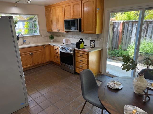 280 Orchard Avenue, Mountain View CA: https://media.crmls.org/mediaz/8eba3e66-31c7-468c-818e-33cab01e7545.jpg