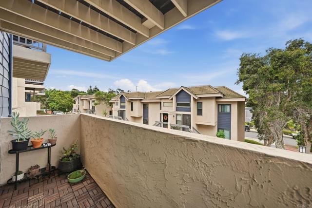 Detail Gallery Image 30 of 39 For 3711 Balboa #B,  San Diego,  CA 92117 - 2 Beds | 2 Baths