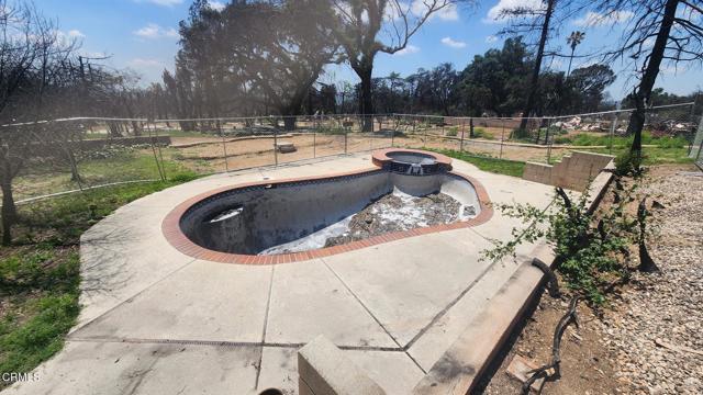 Detail Gallery Image 4 of 11 For 576 Wapello St, Altadena,  CA 91001 - – Beds | – Baths