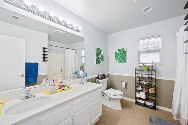 29330 Wrangler Dr, Murrieta CA: https://media.crmls.org/mediaz/8ebbdb5e-6014-4bc4-b118-f307ba2a115e.jpg