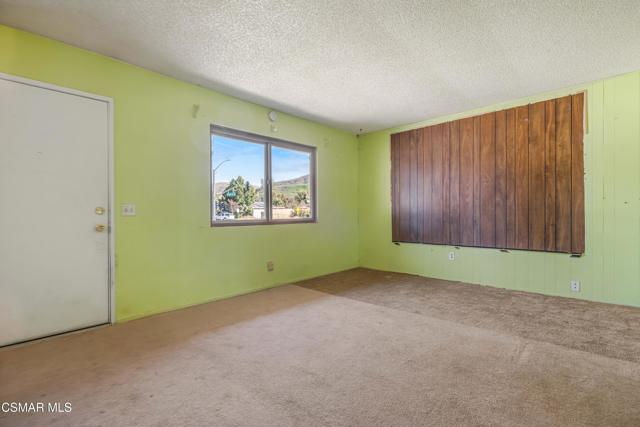 1421 Sequoia Avenue, Simi Valley CA: https://media.crmls.org/mediaz/8ebc84dd-0afd-4d06-adb1-b174466a2baa.jpg