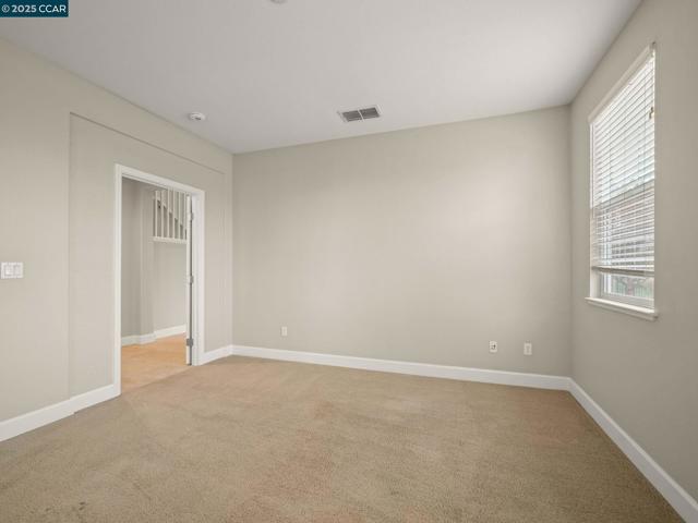 929 Painted Shore Court, Oakley CA: https://media.crmls.org/mediaz/8ebcd9ef-325c-4ea7-8f62-02c6ce4e20dc.jpg