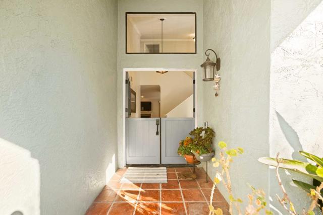 Detail Gallery Image 2 of 32 For 381 via Almansa, Encinitas,  CA 92024 - 5 Beds | 3 Baths