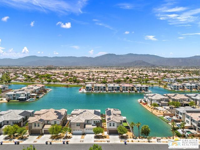 84621 Lago Breeza Drive, Indio CA: https://media.crmls.org/mediaz/8ebd867a-3489-4dfb-9fe2-8286d1352d82.jpg