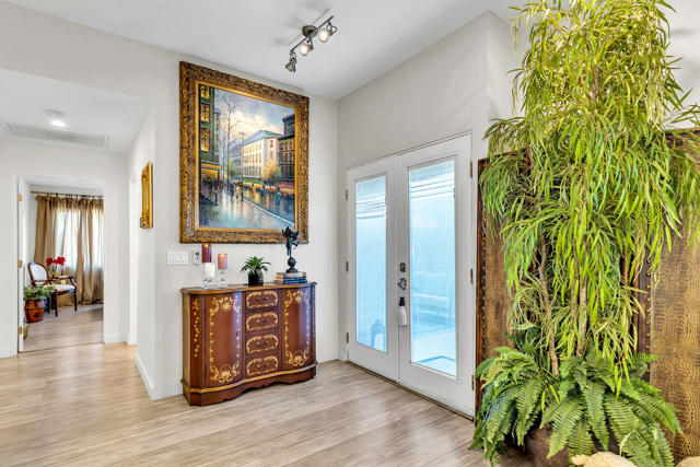 527 Jade Lane, Palm Springs CA: https://media.crmls.org/mediaz/8ebdd880-fd6c-473f-b98e-97acf35bf73a.jpg