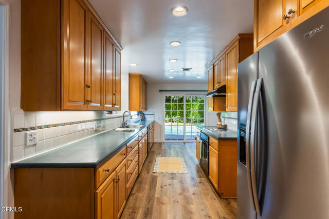 4308 Hayman Avenue, La Canada Flintridge CA: https://media.crmls.org/mediaz/8ebe3ad7-f701-4c33-9892-4ce57cf78473.jpg