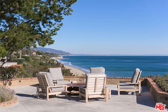 28028 SEA LANE Drive, Malibu CA: https://media.crmls.org/mediaz/8ebe548f-f744-44b1-9e41-32940bd76513.jpg