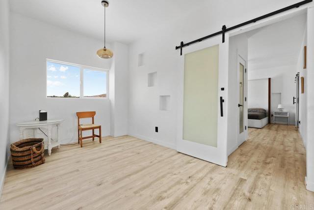 12953 Carriage Rd, Poway CA: https://media.crmls.org/mediaz/8ebead99-d313-4f25-b8c3-0b2ae9ff6cdf.jpg