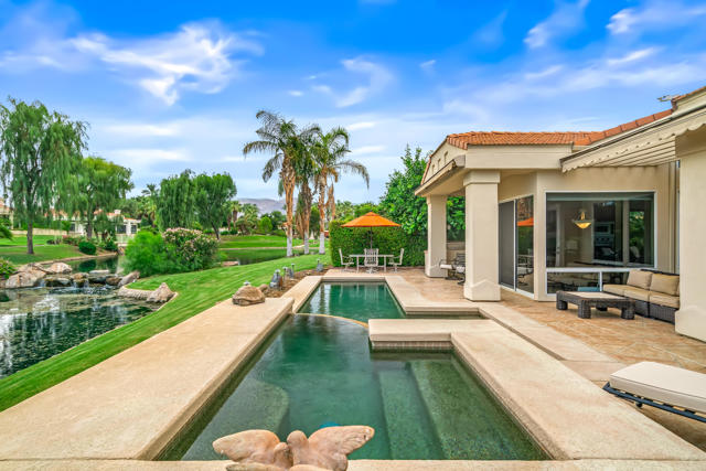 75063 Spyglass Drive, Indian Wells CA: https://media.crmls.org/mediaz/8ebef731-b85f-4959-ad63-6e1208e0e8be.jpg