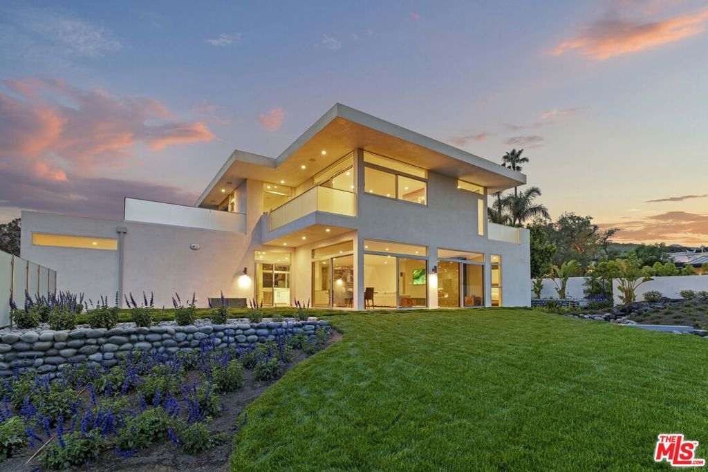 5738 Busch Drive
