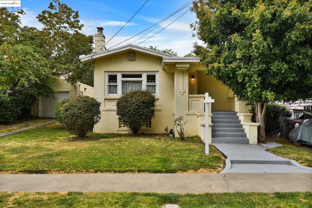 3817 Woodruff Ave