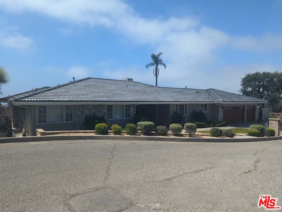 1156 Las Pulgas Place