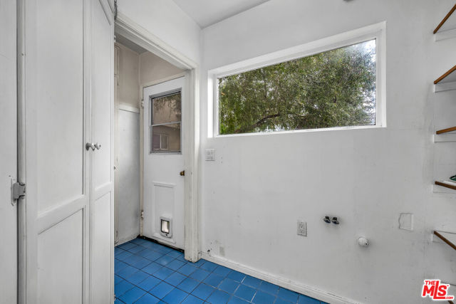 713 Broadway, Redondo Beach, California 90277, 3 Bedrooms Bedrooms, ,2 BathroomsBathrooms,Residential,Sold,Broadway,25617063