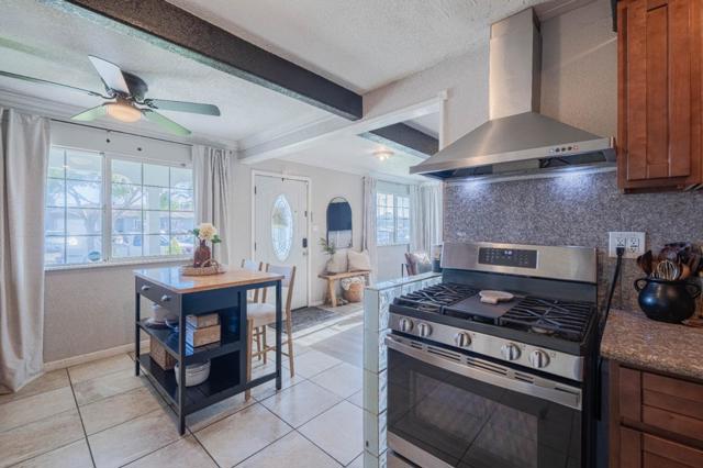 453 Chaparral Street, Salinas CA: https://media.crmls.org/mediaz/8ec041b9-0167-4b10-963e-7d26bc96dc19.jpg