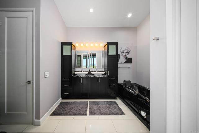 42950 Ivy Street, Murrieta CA: https://media.crmls.org/mediaz/8ec12edc-2de8-4a5b-a1af-03c4aecfc260.jpg