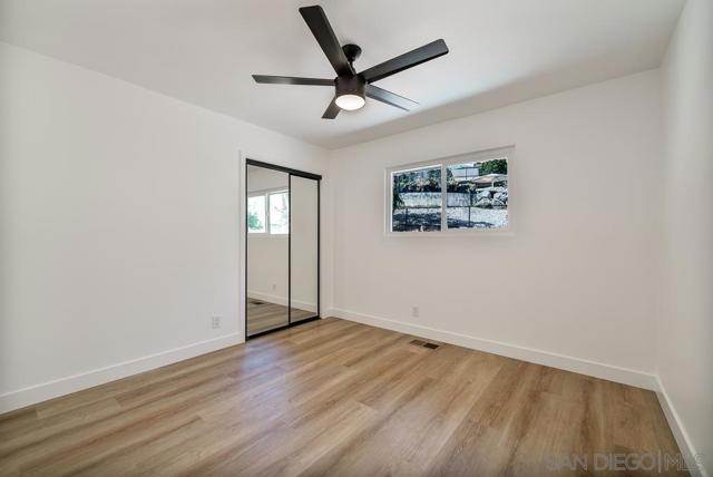 2927 Lawrence Ln, Escondido CA: https://media.crmls.org/mediaz/8ec1478c-e796-4b00-90a9-f83d284f4545.jpg