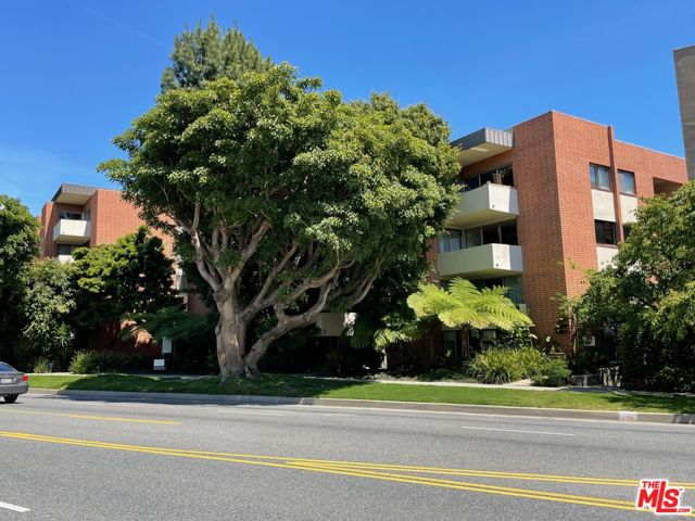 11750 W Sunset Blvd #217, Los Angeles, CA 90049