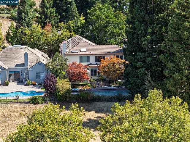 4355 Quail Run Ln, Danville CA: https://media.crmls.org/mediaz/8ec30b19-14d3-49af-9449-9351a7071191.jpg