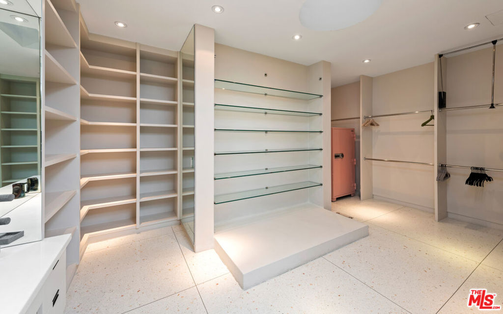 MLS #26986343 image #33