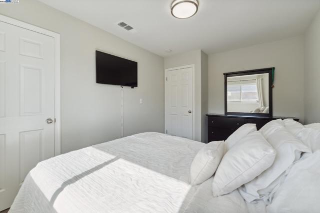 5112 Tyson Ave, Modesto CA: https://media.crmls.org/mediaz/8ec40376-524f-43d3-a955-0c5e49b25aa4.jpg