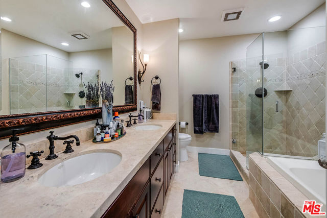 5731 Topanga Canyon Boulevard, Woodland Hills CA: https://media.crmls.org/mediaz/8ec4c60c-2326-435e-be90-5d11e3a5a7b9.jpg