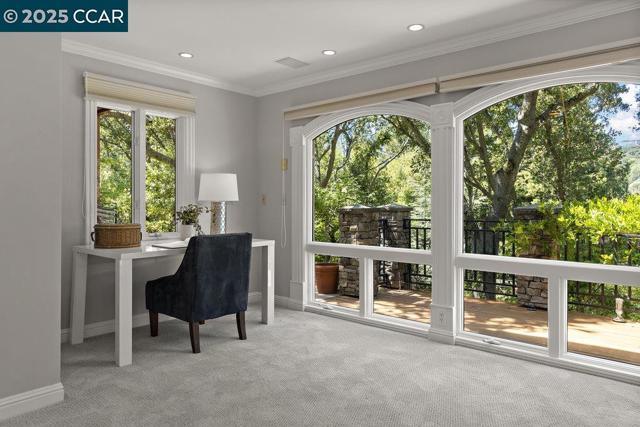3949 Canyon Rd, Lafayette CA: https://media.crmls.org/mediaz/8ec52ef7-6a79-4f49-8cb7-fa8186373cd0.jpg