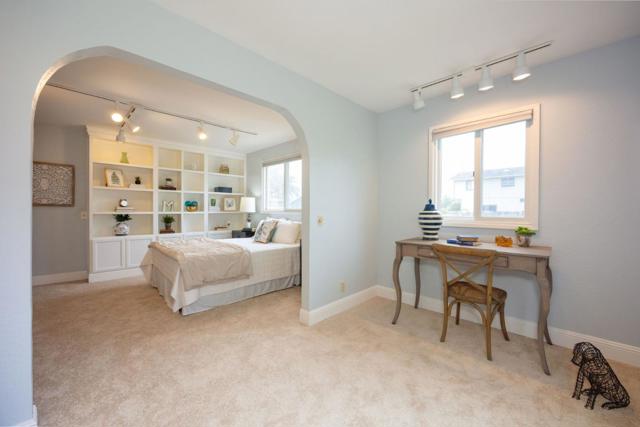 1077 Pearl Avenue, Moss Beach CA: https://media.crmls.org/mediaz/8ec61696-2a72-4bde-b080-1a62981aafc0.jpg