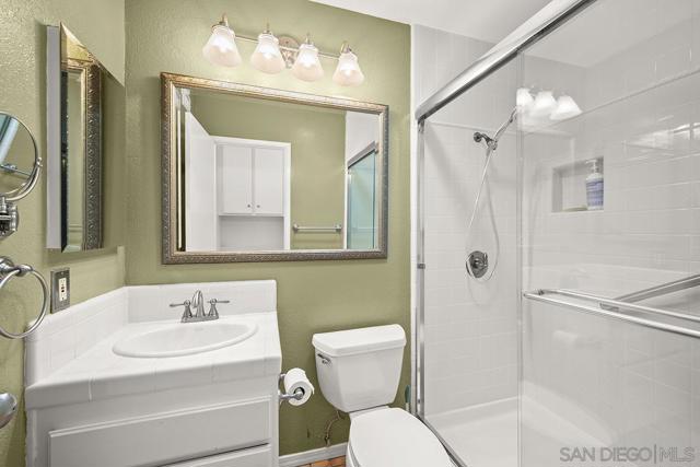 Image 22 of 34 For 9833 Rimpark Way