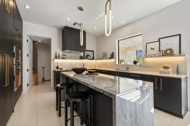 75465 Montecito Drive, Indian Wells CA: https://media.crmls.org/mediaz/8ec659a1-e5d4-4246-839e-c7b9731af09c.jpg