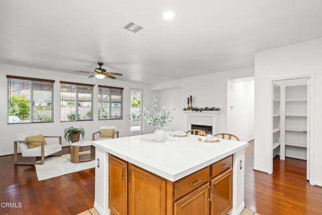 3806 Golden Pond Drive, Camarillo CA: https://media.crmls.org/mediaz/8ec66ba1-9e2b-4170-a5a5-cbc4c8df1bb6.jpg