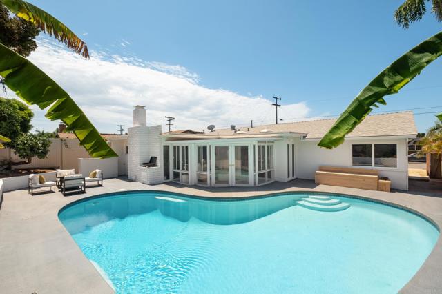 4936 Mount Elbrus Drive, San Diego CA: https://media.crmls.org/mediaz/8ec679b3-4e8b-4d39-a6f0-02698409cf9d.jpg