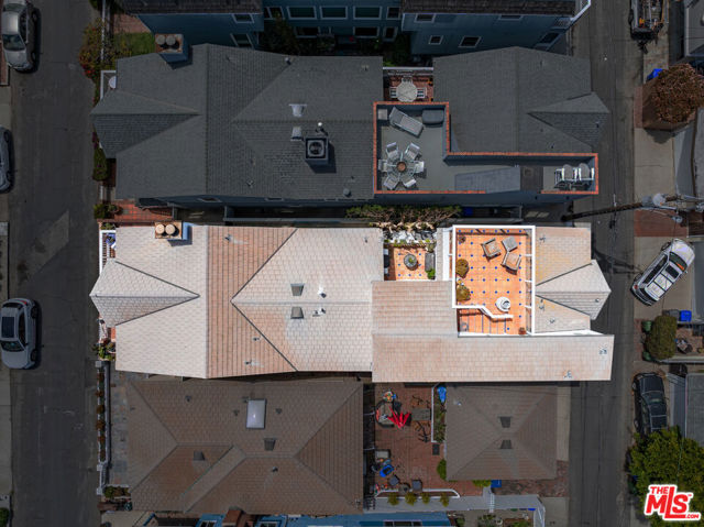 459 35th Street, Manhattan Beach, California 90266, 5 Bedrooms Bedrooms, ,3 BathroomsBathrooms,Residential,Sold,35th,25586389