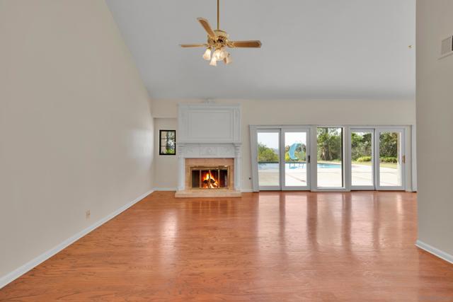15235 Crestview Ct, Poway CA: https://media.crmls.org/mediaz/8ec76668-747c-4db1-995d-78fca85ac614.jpg
