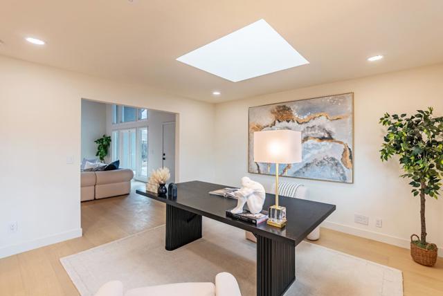 2083 Louise Lane, Los Altos CA: https://media.crmls.org/mediaz/8ec932bb-7f66-4aa9-b11d-9a9340210c49.jpg