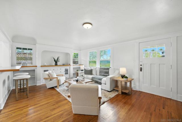 1720 Bancroft St., San Diego CA: https://media.crmls.org/mediaz/8ec9b2ed-cf59-4743-8d21-d6dd031adebc.jpg