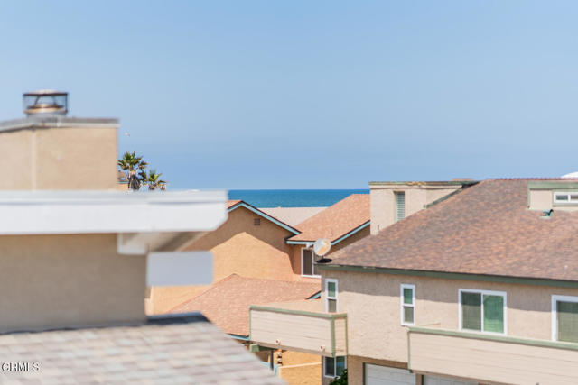 5114 Marlin Way, Oxnard CA: https://media.crmls.org/mediaz/8eca0184-2084-4c29-9215-02bdd245aa78.jpg